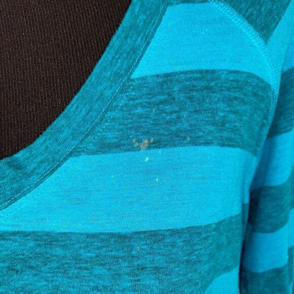 Under armour semi fitted Longsleeve striped hoodie women sz L - Picture 6 of 11